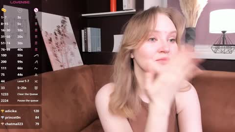 Snapshot of lorettacarnley chatting on 02.26.25 Alice online show from 02.26.25
