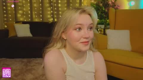 Snapshot of lorettacarnley chatting on 09.12.25 Alice online show from 09.12.25