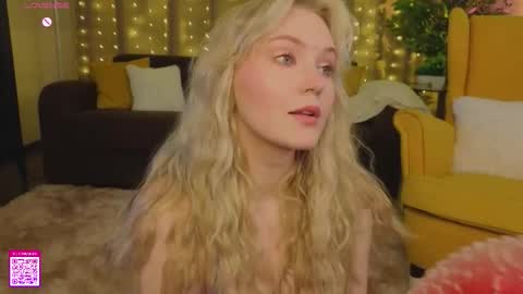 Snapshot of lorettacarnley chatting on 09.13.25 Alice online show from 09.13.25