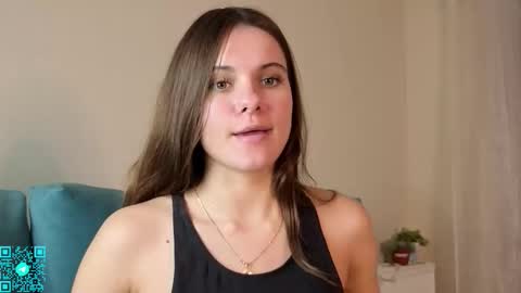 Snapshot of lorettadunnelli chatting on 10.12.25 Chloe for Fan BlackHole online show from 10.12.25