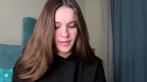 Snapshot of lorettadunnelli chatting on 10.27.25 Chloe for Fan BlackHole online show from 10.27.25