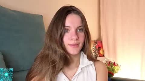 Chloe for Fan BlackHole online show from 11.09.25