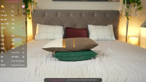 LoretteLorena online show from 12.15.24