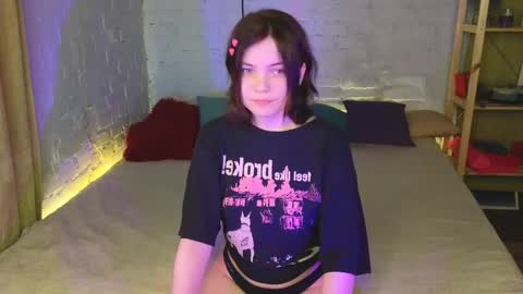 Snapshot of lori_juce chatting on 01.21.25 Lara online show from 01.21.25