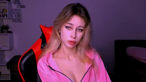 Lori online show from 10.23.25