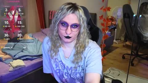 Lori -----------------------------------    online show from 11.13.25