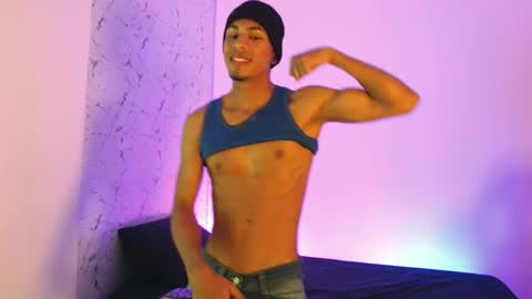 Lorian Vikel  online show from 11.16.25