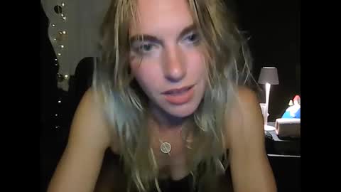 Snapshot of lorik69 chatting on 09.16.25 lorik69 online show from 09.16.25
