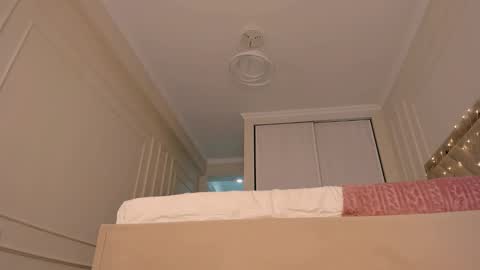 Leyla     online show from 01.25.25