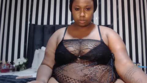 ebonythickbigass online show from 11.04.25