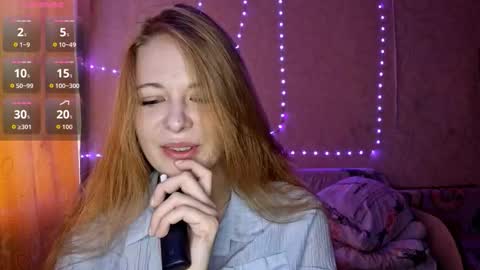 Snapshot of lornablatchley chatting on 10.27.25 Annie online show from 10.27.25