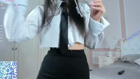 Snapshot of lornaelin chatting on 02.12.25 Dia 700-1630Rose 1900-430UTC1 online show from 02.12.25