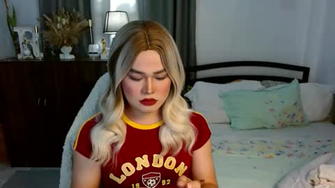 Snapshot of los_bondad chatting on 11.04.25 Los online show from 11.04.25