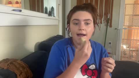 Snapshot of loserlexxx chatting on 10.06.25 lex online show from 10.06.25