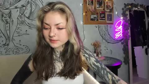 lostallice online show from 01.25.25