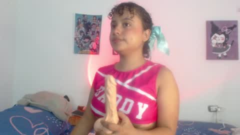 Snapshot of lou_cuteee chatting on 01.20.25 lou_cuteee online show from 01.20.25