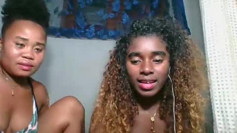 Snapshot of louane98 chatting on 02.02.26 louane98 online show from 02.02.26