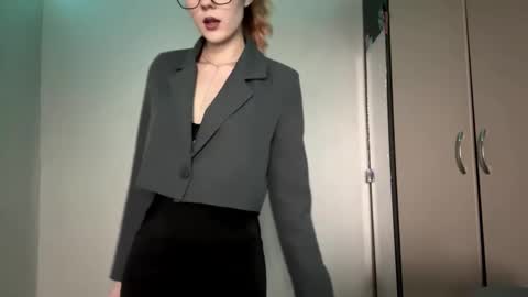 Hi Im Nicole online show from 09.11.25