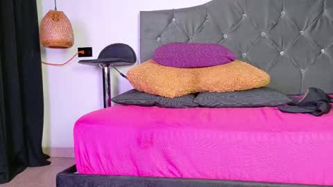 OF louis bcasta1 online show from 01.17.26