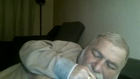 Snapshot of louis_chokdee chatting on 12.04.24 louis_chokdee online show from 12.04.24