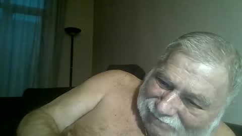 Snapshot of louis_chokdee chatting on 12.16.24 louis_chokdee online show from 12.16.24