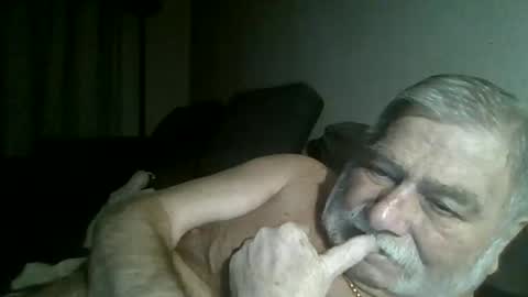 Snapshot of louis_chokdee chatting on 01.10.25 louis_chokdee online show from 01.10.25