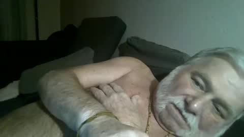 Snapshot of louis_chokdee chatting on 01.18.25 louis_chokdee online show from 01.18.25
