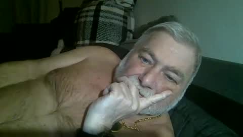 Snapshot of louis_chokdee chatting on 03.10.25 louis_chokdee online show from 03.10.25