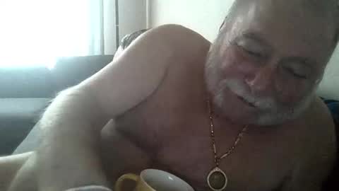 Snapshot of louis_chokdee chatting on 09.15.25 louis_chokdee online show from 09.15.25