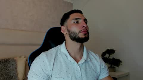 Louis online show from 12.23.25