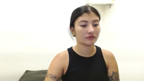 Snapshot of louis_k chatting on 10.23.25 Louis K online show from 10.23.25