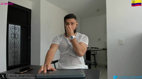 louis_marley_ online show from 12.05.24