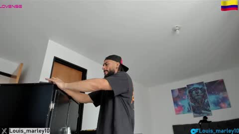 louis_marley_ online show from 02.20.25