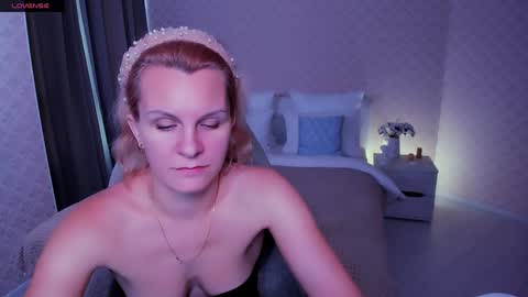 Louisa online show from 12.12.24