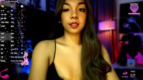 Snapshot of louisassy chatting on 10.25.25 Louisa online show from 10.25.25