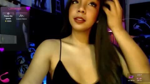 Snapshot of louisassy chatting on 10.30.25 Louisa online show from 10.30.25