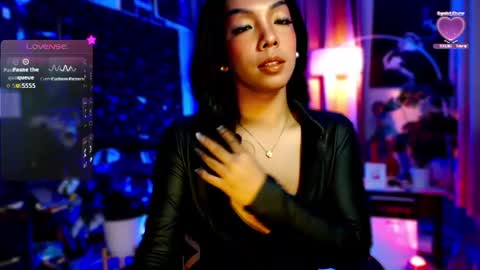 Snapshot of louisassy chatting on 06.26.26 Louisa online show from 06.26.26