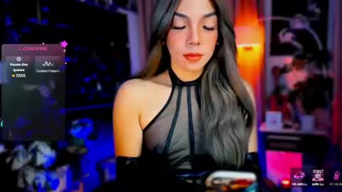 Snapshot of louisassy chatting on 07.09.26 Louisa online show from 07.09.26