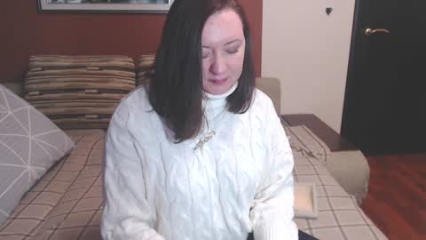 Louise Love online show from 12.12.24