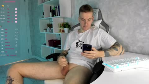 Snapshot of louisjafferson chatting on 01.15.25 Louis online show from 01.15.25