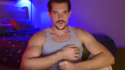 Snapshot of louisvalmer chatting on 11.07.25 Louis Valmer online show from 11.07.25