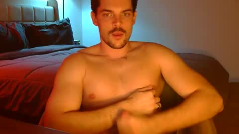 Snapshot of louisvalmer chatting on 02.03.26 Louis Valmer online show from 02.03.26