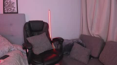 Lourrein Stoun   Independiente online show from 10.22.25