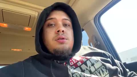 Snapshot of love01109 chatting on 10.02.25 love01109 online show from 10.02.25