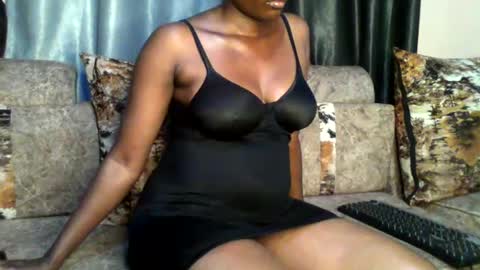 Snapshot of love1378 chatting on 03.03.25 Cynthia. A online show from 03.03.25