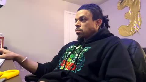 Snapshot of love4heelz chatting on 03.11.25 Prynce online show from 03.11.25