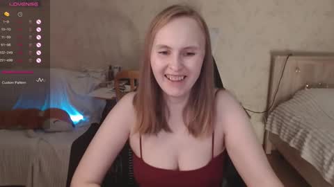 Snapshot of love_agatha chatting on 09.28.25 Agatha online show from 09.28.25