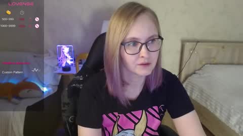 Snapshot of love_agatha chatting on 10.10.25 Agatha online show from 10.10.25