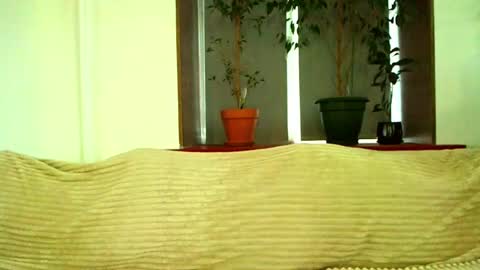 Snapshot of love_attation chatting on 02.22.25 Cute face online show from 02.22.25