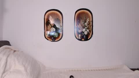 love bella  online show from 04.17.26